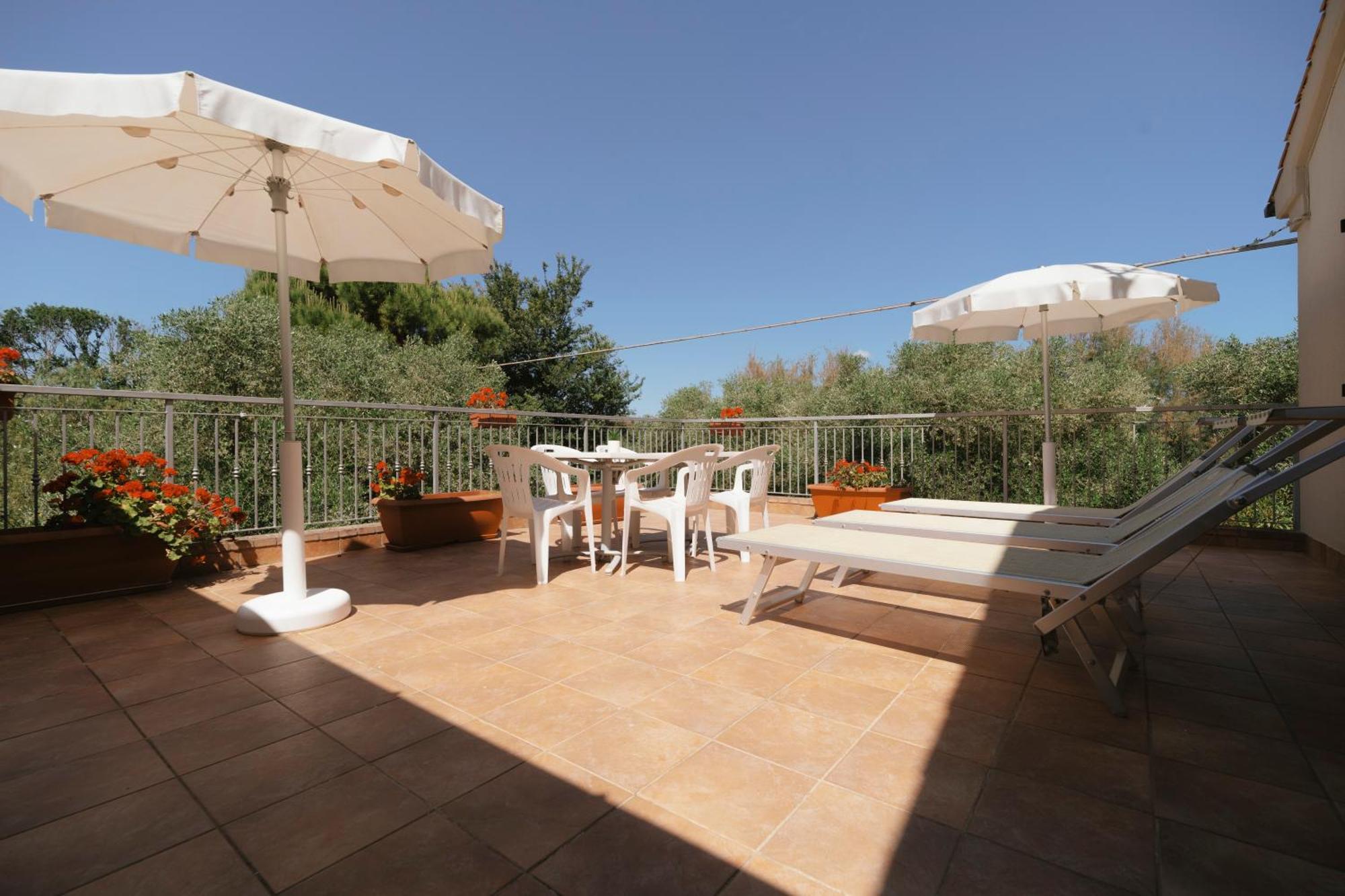 Villa Chiara Порто Реканати Екстериор снимка